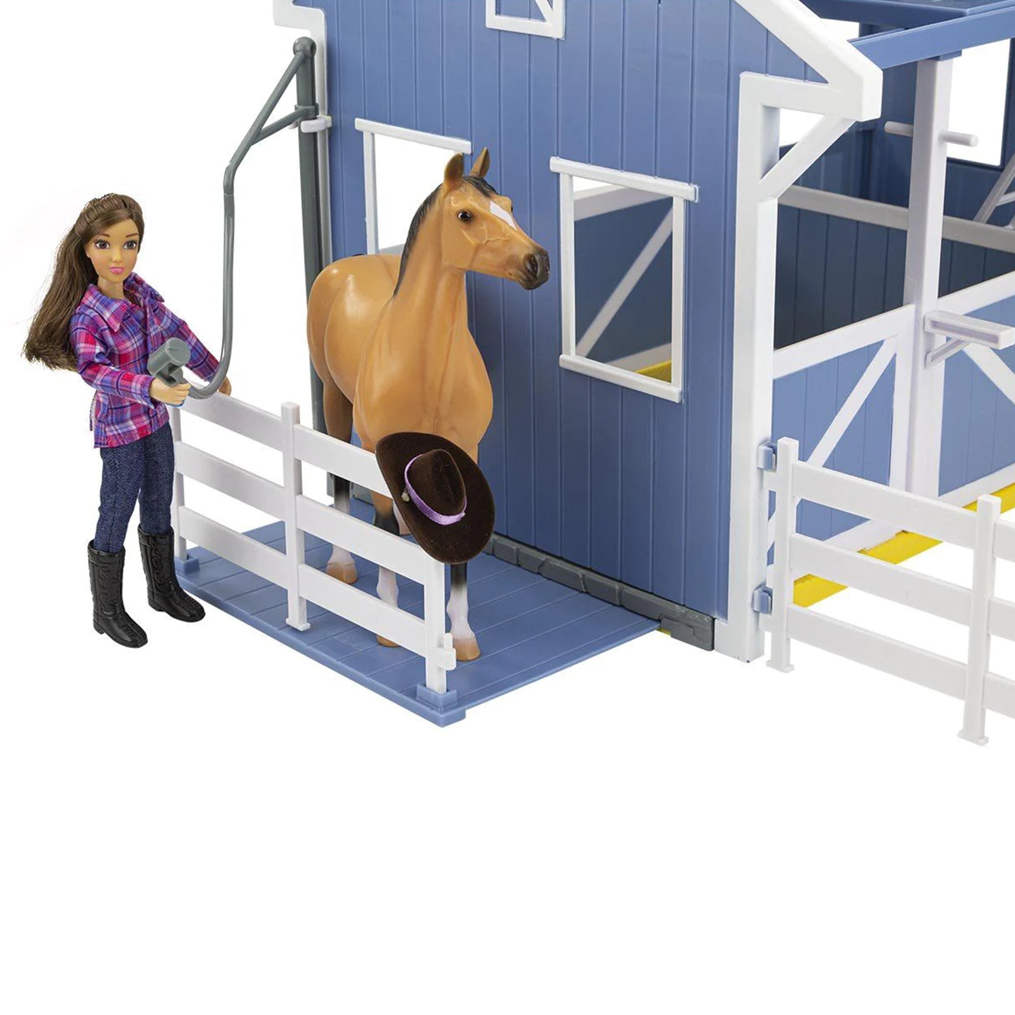 Breyer Freedom Deluxe Country Stable with Horse & Wash Stall