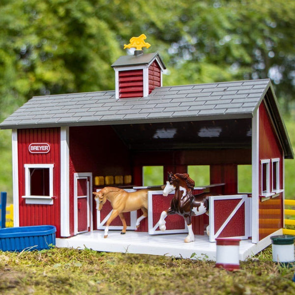 Breyer Stablemates Red Stable Set
